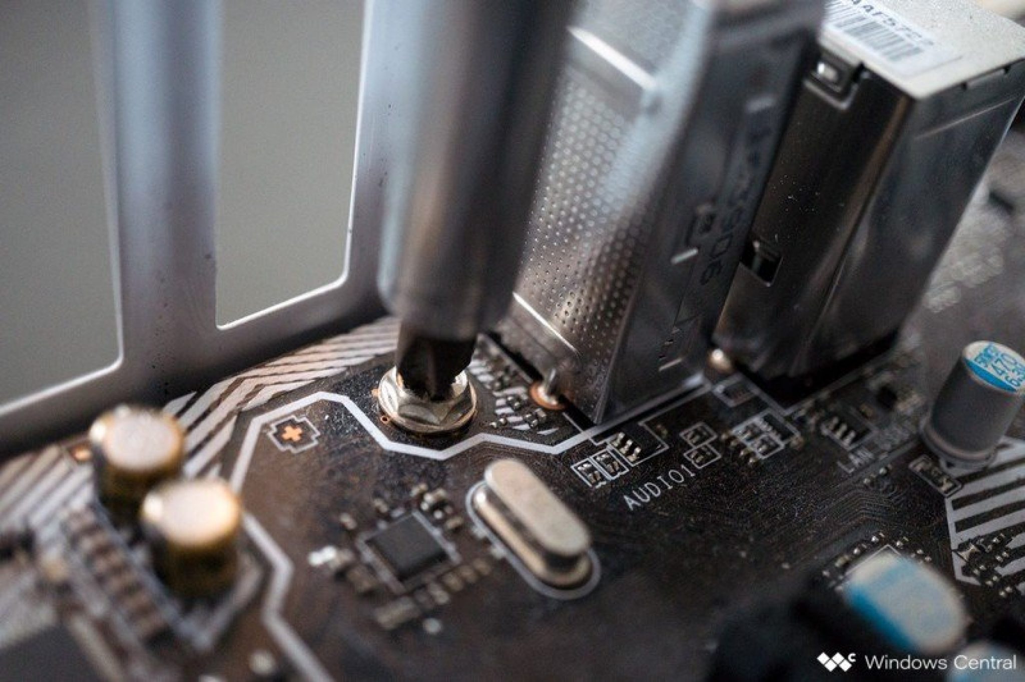 answered-do-motherboards-come-with-standoffs-screws-techreviewteam